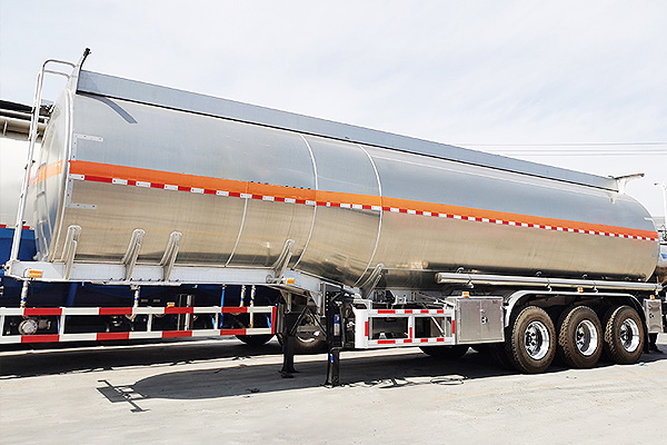 Oil Fuel/Water Tanker Trailer丨NEW丨Carton Length: 12500mm 2