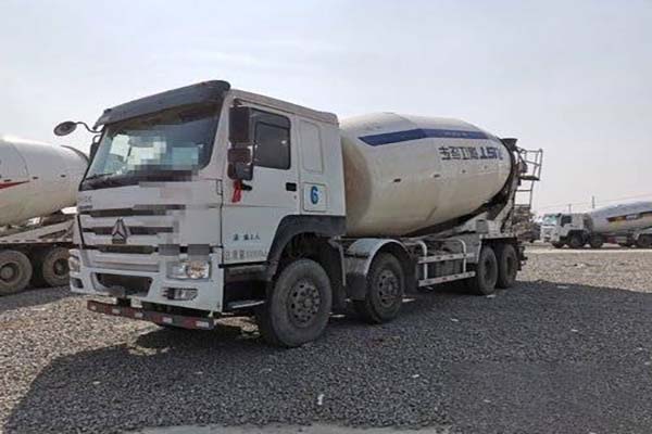 Concrete Mixer Truck Sinotruk Howo丨2018-06丨380horsepower