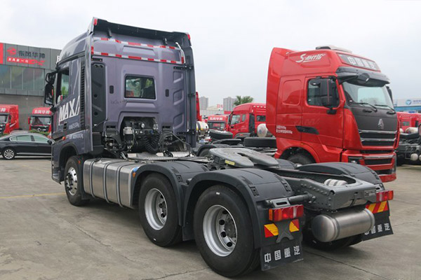 Euro 5 HOWO Used Tractor Truck 510 HP | 45000KM 3