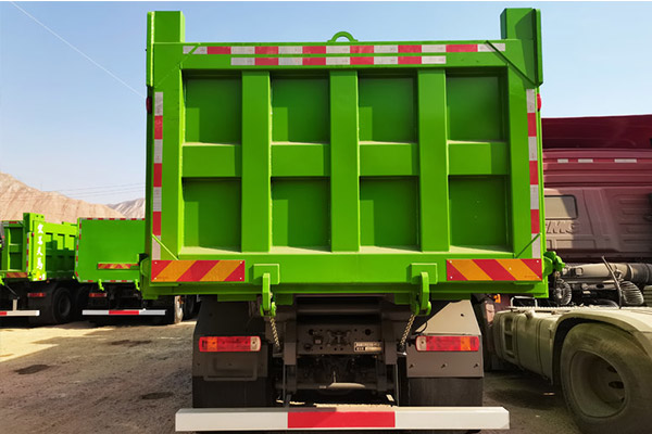 Euro 5 HOWO Dump Truck 500HP丨8x4丨45000KM 3