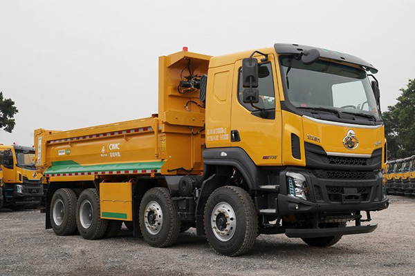 Euro 5 DFAC Dump Truck 330HP丨8x4丨35000KM