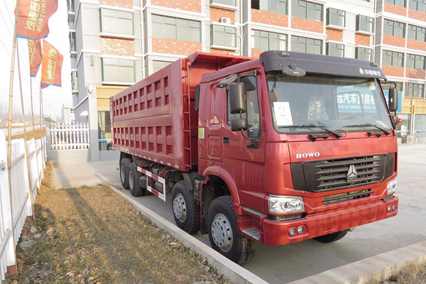 Sinotruk HOWO-7 used 8X4 dump truck | 336HP | Euro 3 2