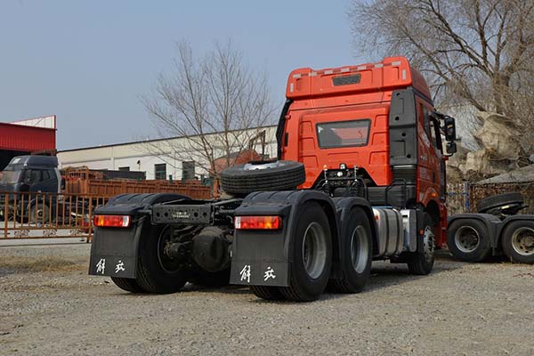 FAW Jiefang Heavy Truck 460HP 6X4 Tractor  4