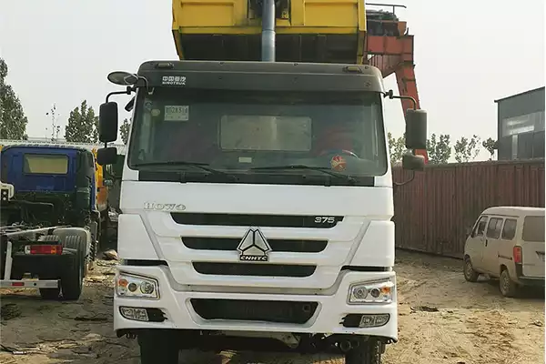 Sinotruk Howo 8X4 2016 Uesd Dump Truck  2