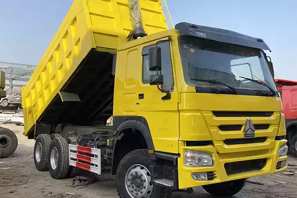 Sinotruk Howo 10Wheel 375HP 6x4 Dump Truck 