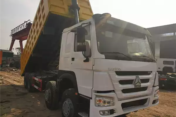 Sinotruk Howo 8X4 2016 Uesd Dump Truck  3