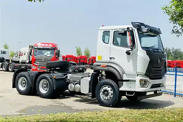 Sinotruk Howo 430 Hp Euro2 6X4 Diesel Head Tractor Truck