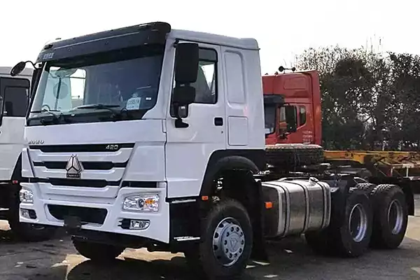 Sino Howo 420hp Tractor Truck 6x4 Trailer Head Truck For Sale
