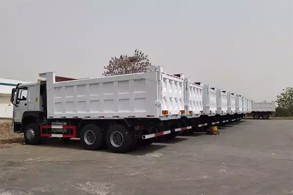 Sinotruck Howo 430Hp 6x4 Dump Truck For Mining Work 4